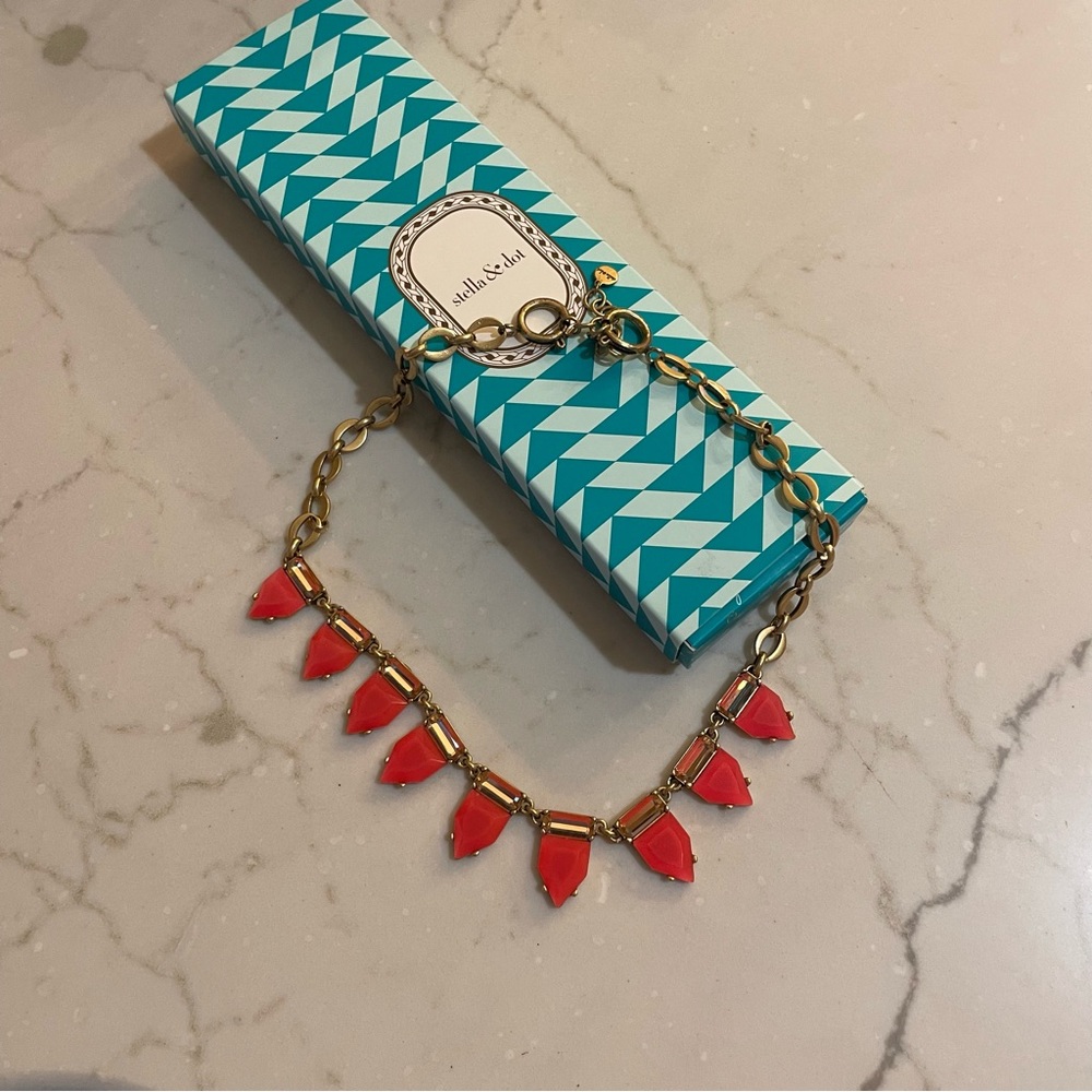 Stella and dot necklace